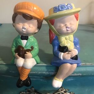 💚2/$40💚 Vintage Figurines-Girl With Cat And Boy With Dog-shelf Sitting